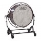Grosse Caisse de concert ADAMS 36 x 18 sur stand avec cercle de suspension